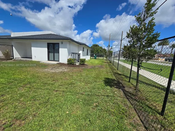 $2,575 | 18700 Southwest 316th Terrace, Unit 18700, Homestead, FL 33030