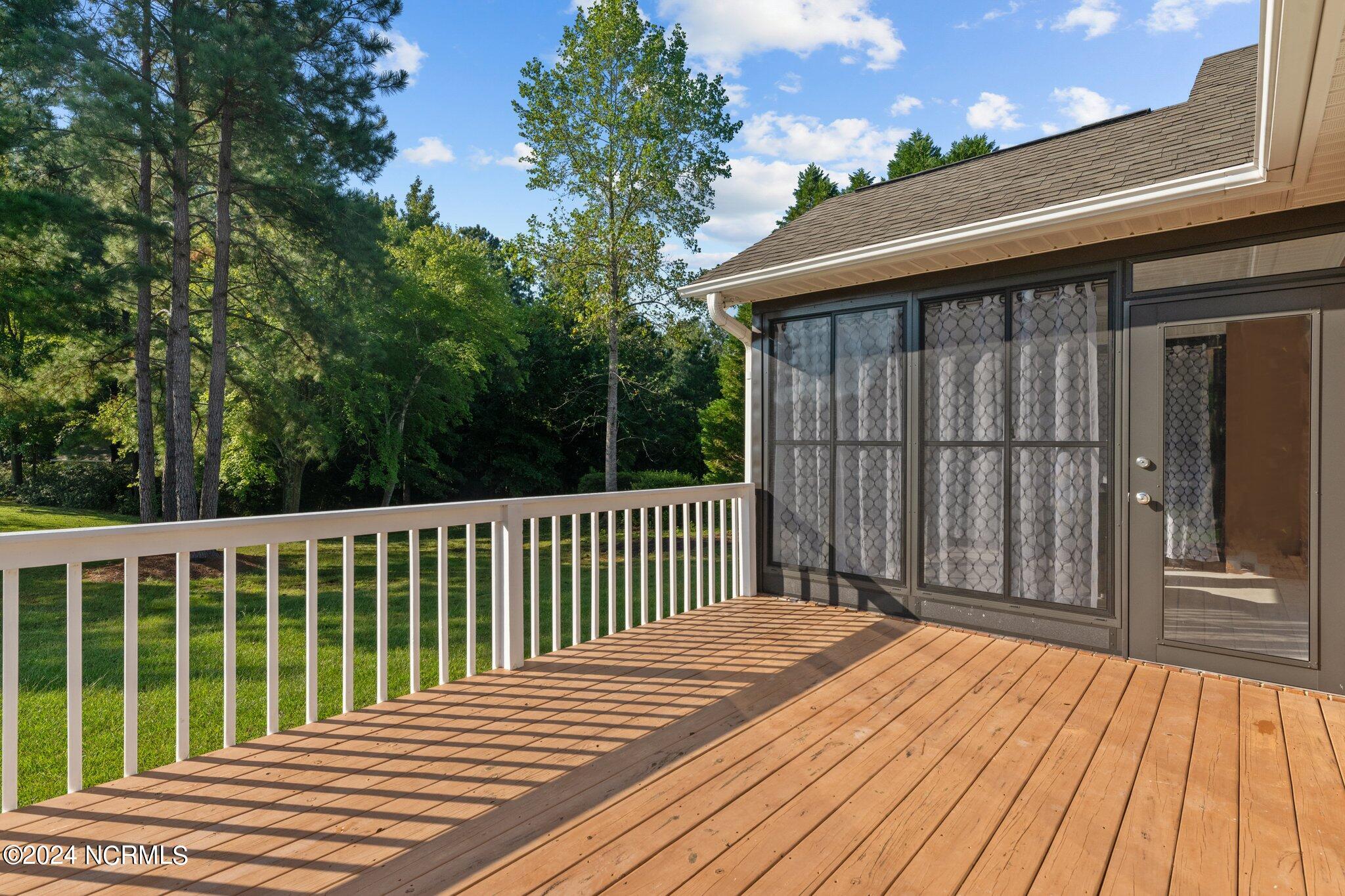 201 Mellen Road New Bern, NC 28562 - Photo 9 of 54 44-web-or-mls-DSC_9012