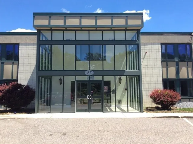 $1,950 | 25 Alpine Street, Unit 10, Boston, MA 02136