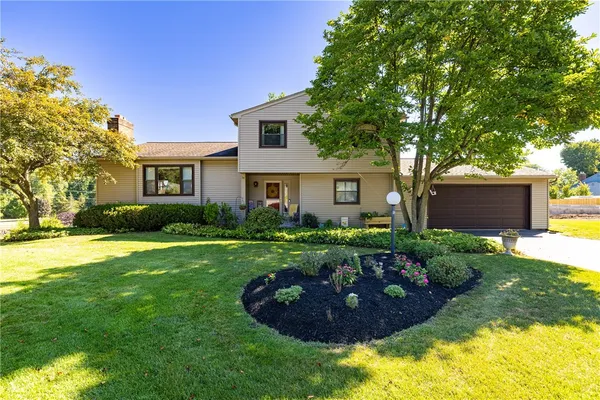 $449,900 | 14 Port Meadow Trail, Perinton, NY 14450