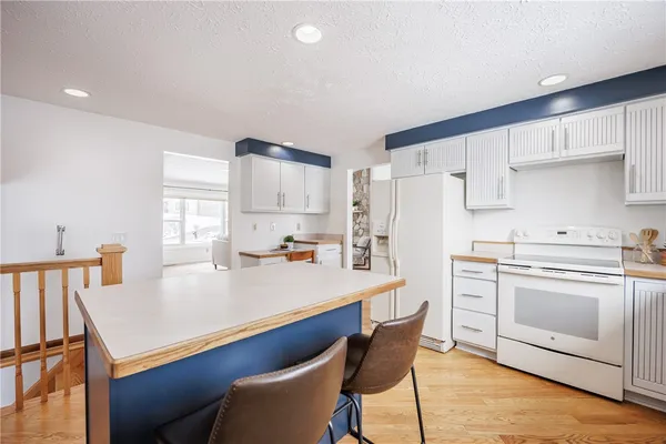 $449,900 | 14 Port Meadow Trail, Perinton, NY 14450