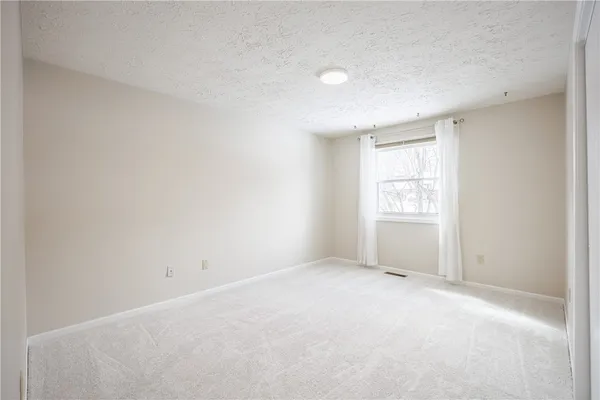 $449,900 | 14 Port Meadow Trail, Perinton, NY 14450