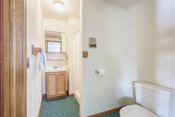 $449,900 | 14 Port Meadow Trail, Perinton, NY 14450