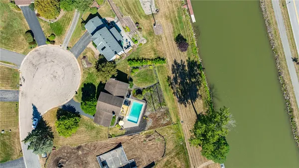 $449,900 | 14 Port Meadow Trail, Perinton, NY 14450