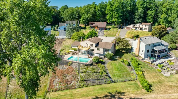 $449,900 | 14 Port Meadow Trail, Perinton, NY 14450