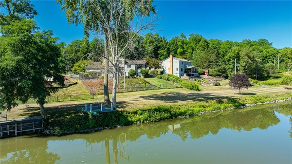 $449,900 | 14 Port Meadow Trail, Perinton, NY 14450