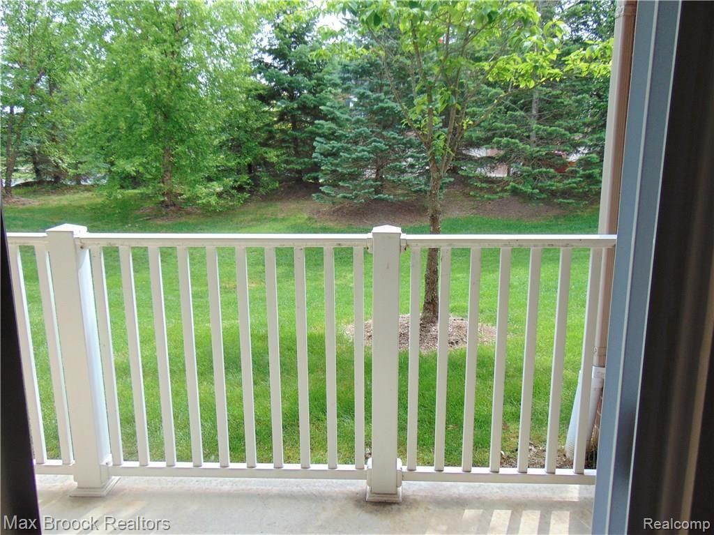 3917 Berkeley Avenue Canton, MI 48188 - Photo 10 of 16