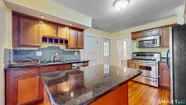 $439,900 | 40 Middlefield Street, Middletown, CT 06457