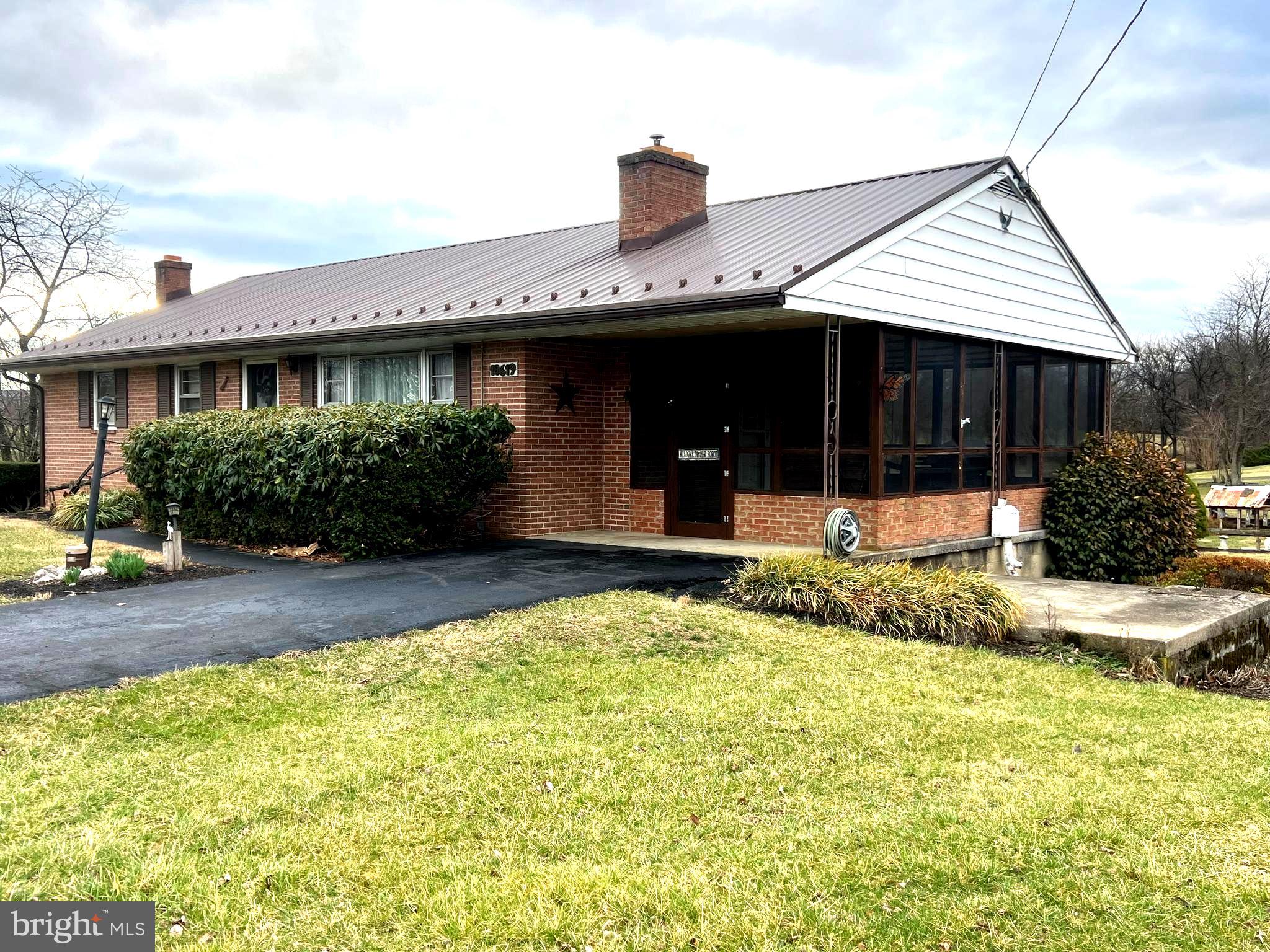 18619 Wagaman Road Hagerstown, MD 21740 - Photo 3 of 32 Gallery Image 3