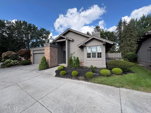 $279,900 | 6744 Carrietowne Lane, Toledo, OH 43617