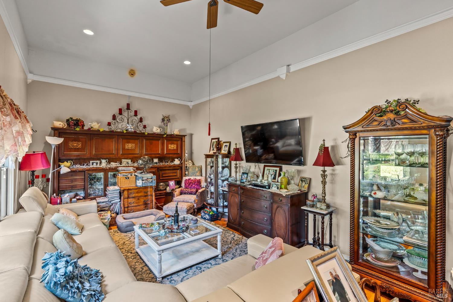 1225 Oakville Grade Road Oakville, CA 94558 - Photo 9 of 76 a living room with furniture and a flat screen tv