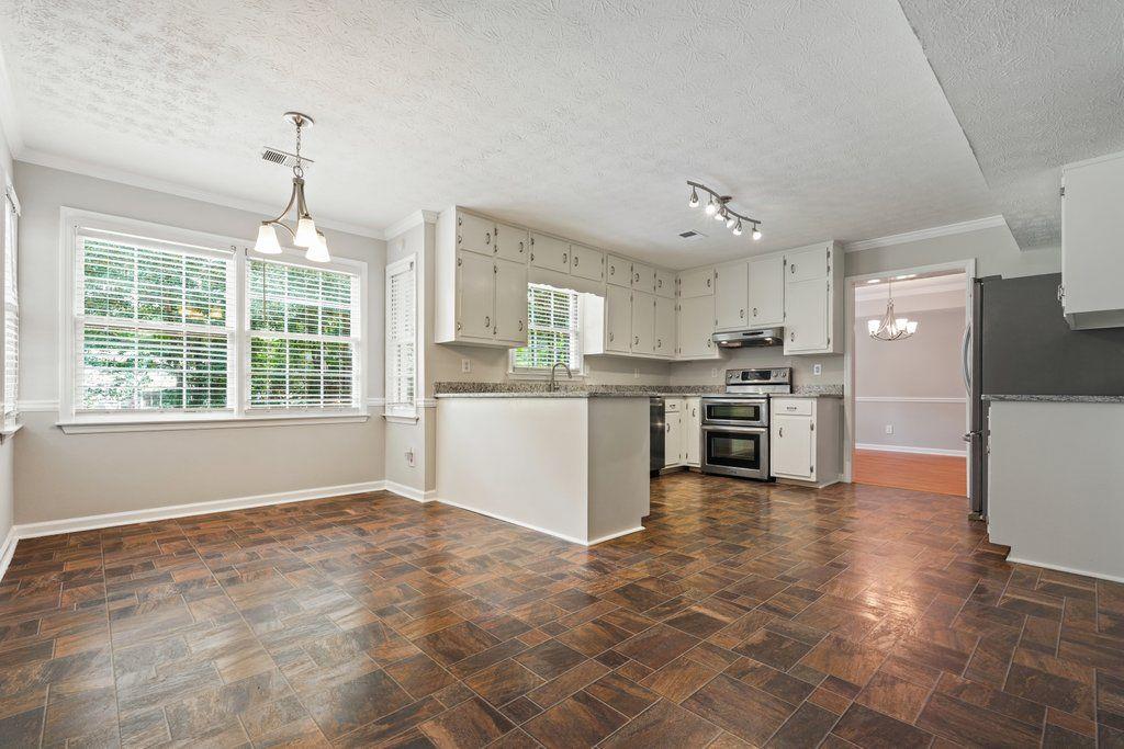 1695 Ridgeway Drive Lawrenceville, GA 30044 - Photo 12 of 38