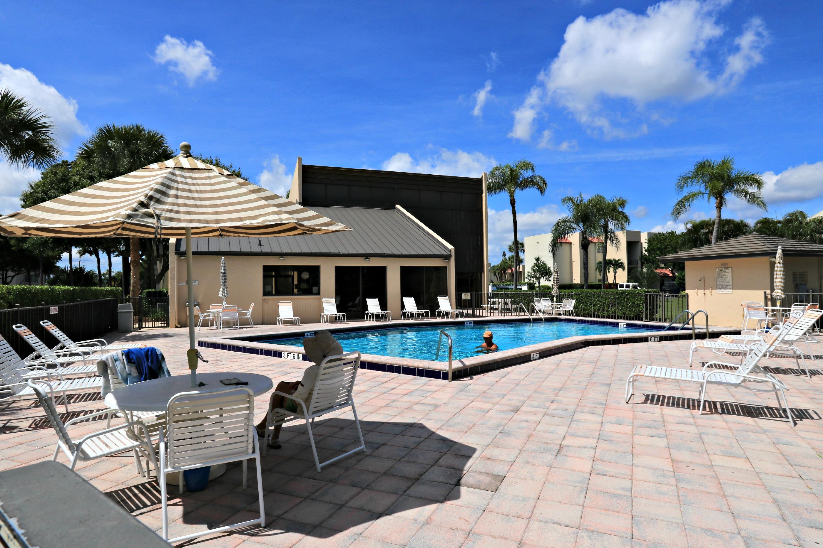 1605 Highway 1, Unit E402 Jupiter, FL 33477 - Photo 28 of 34 Clubhouse Pool