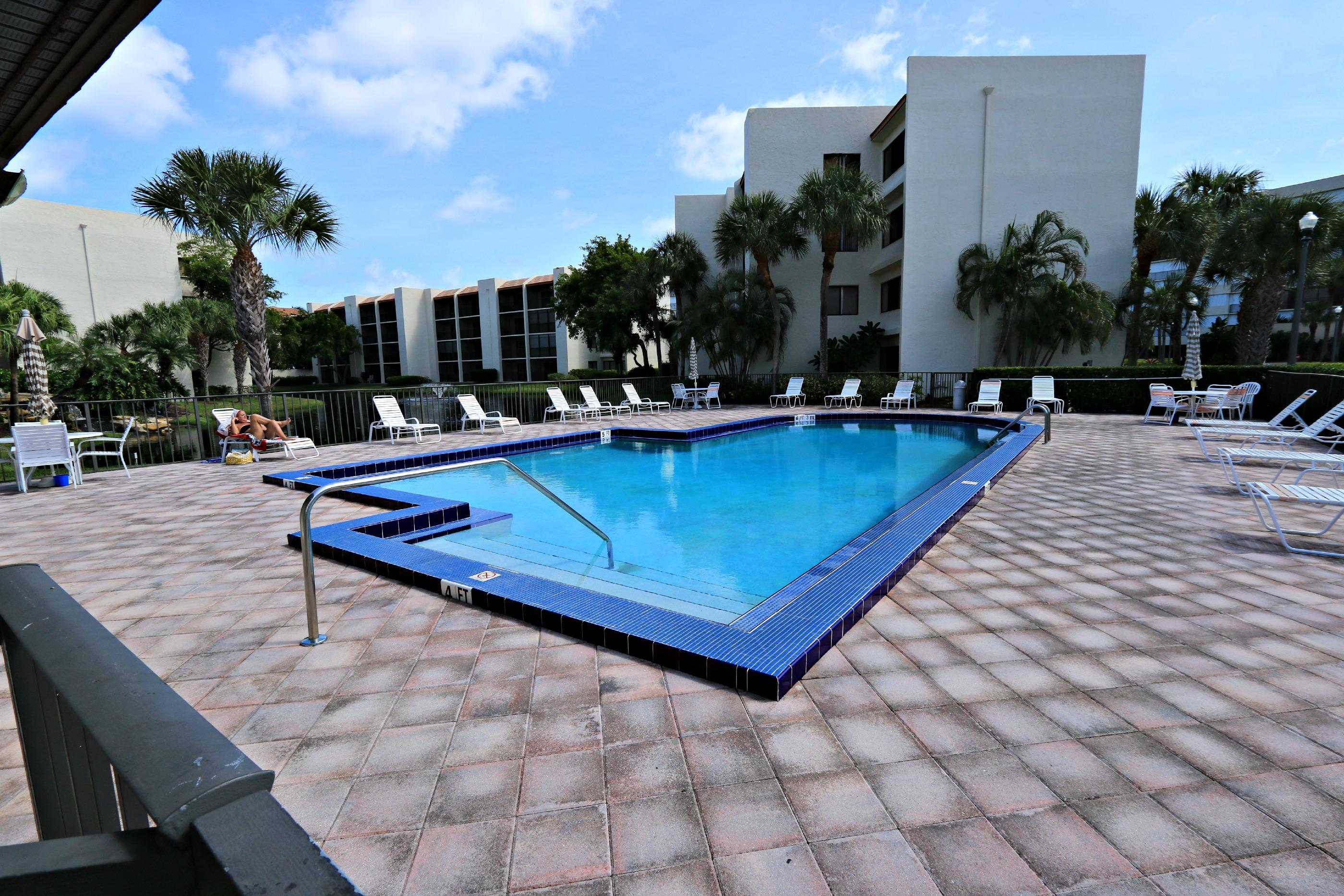 1605 Highway 1, Unit E402 Jupiter, FL 33477 - Photo 30 of 34 Searise Pool
