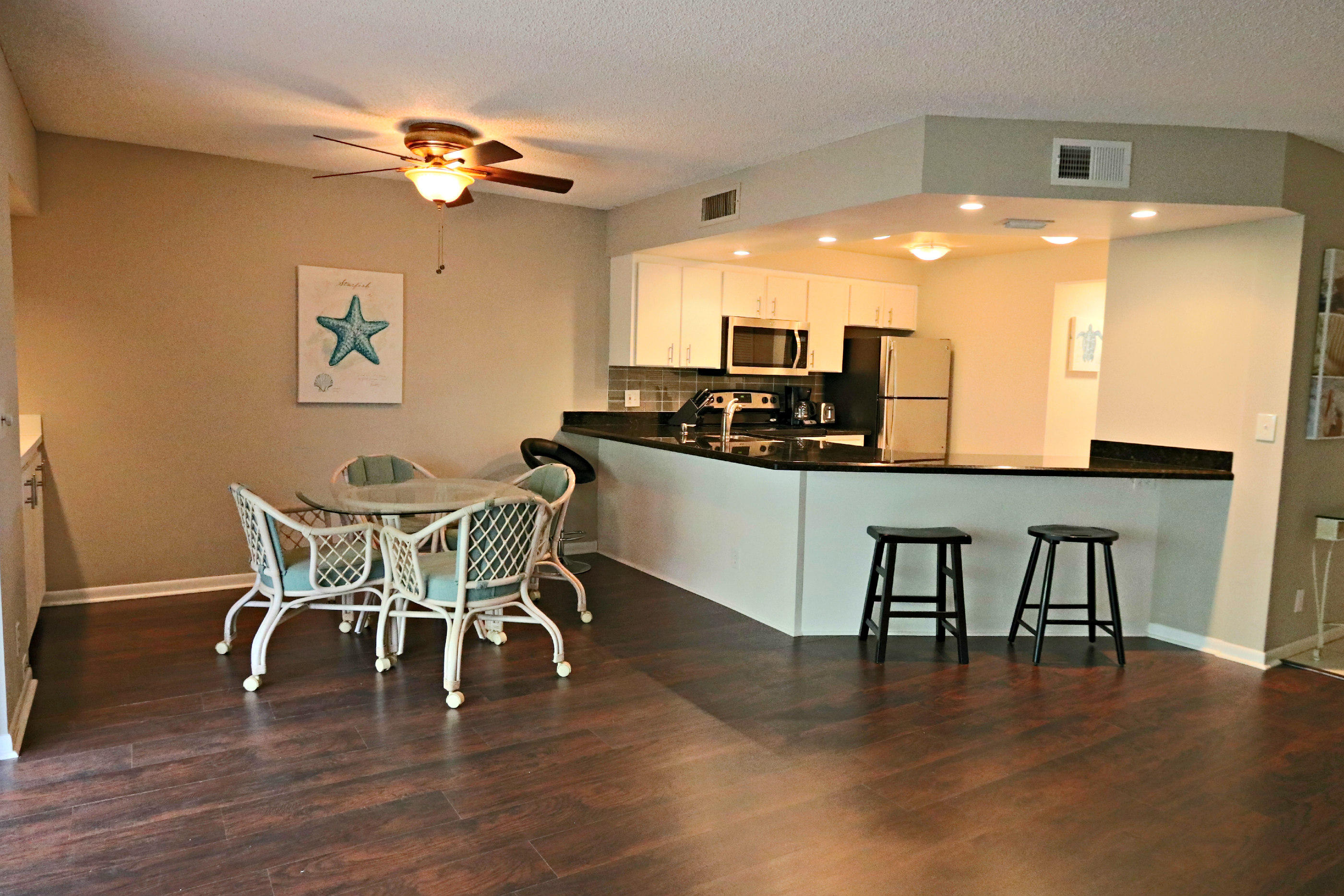 1605 Highway 1, Unit E402 Jupiter, FL 33477 - Photo 4 of 34 Living Area