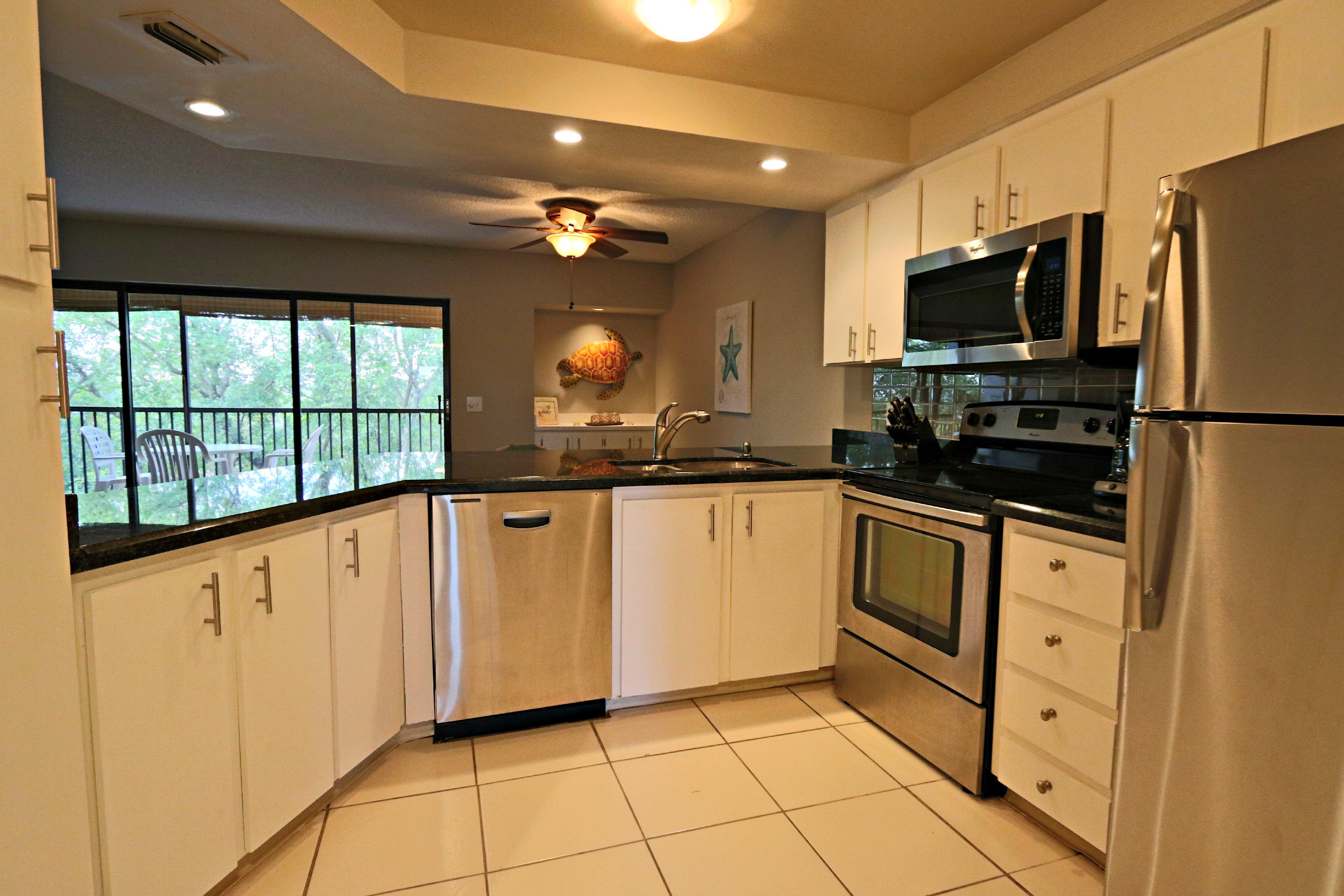 1605 Highway 1, Unit E402 Jupiter, FL 33477 - Photo 8 of 34 Kitchen