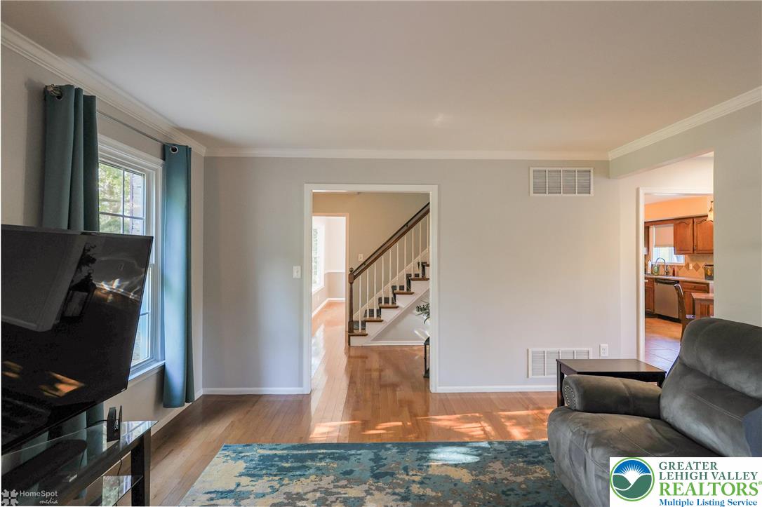 3657 Gramercy Place Bethlehem, PA 18020 - Photo 9 of 86