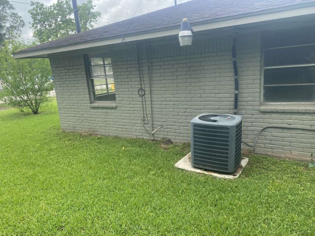 503 Willow Street Rosenberg, TX 77471 - Photo 9 of 11 a view of outdoor space and yard