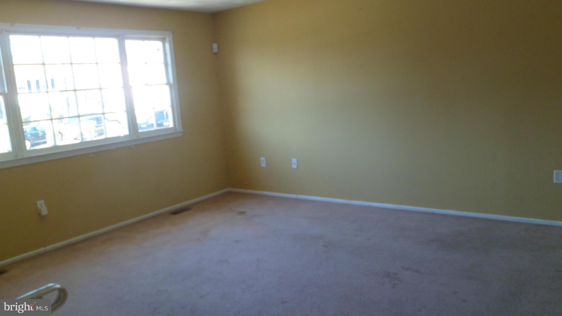2002 Ode Road District Heights, MD 20747 - Photo 2 of 18 Living Room
