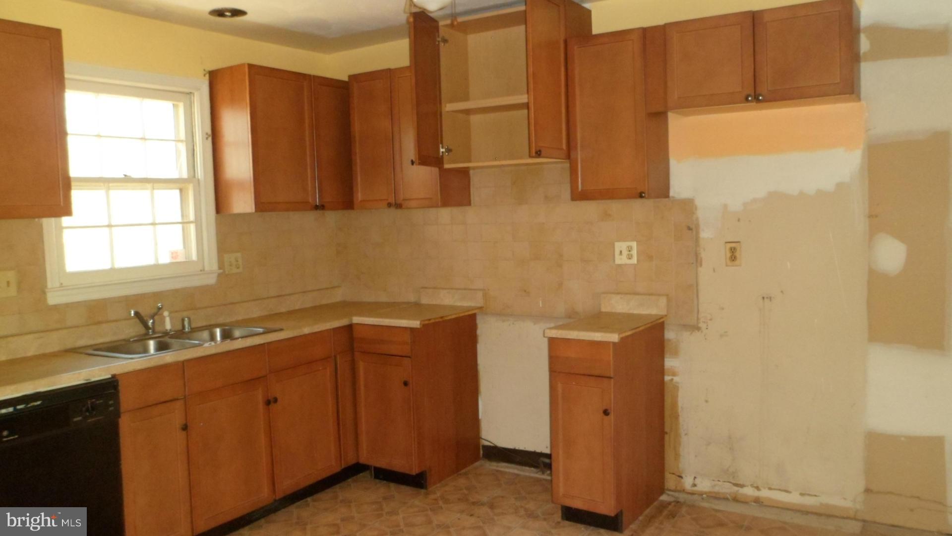 2002 Ode Road District Heights, MD 20747 - Photo 13 of 18 Kitchen