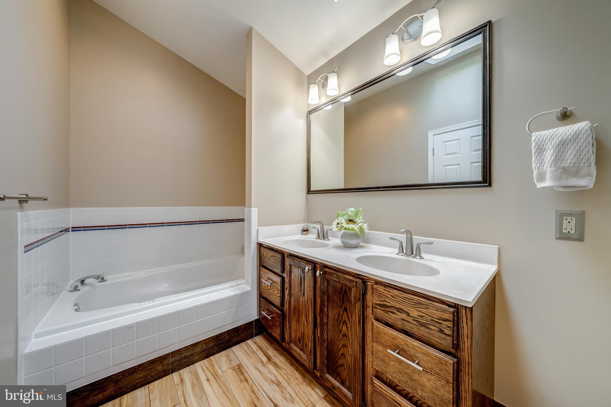 15220 Elk Run Road Chantilly, VA 20151 - Photo 22 of 83 Gallery Image 22