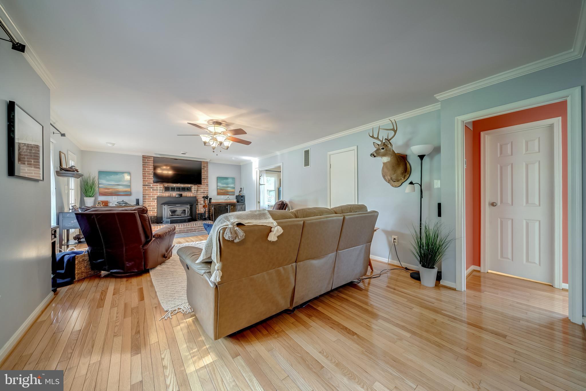 15220 Elk Run Road Chantilly, VA 20151 - Photo 5 of 83 Gallery Image 5