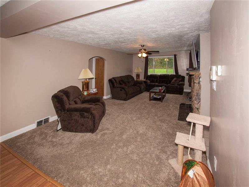 912 Glass Run Road Pittsburgh, PA 15236 - Photo 3 of 22 Gallery Image 3