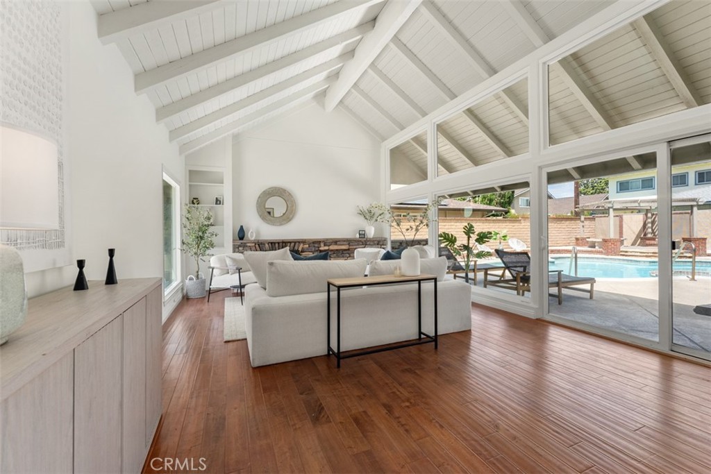 593 South Kensington Road Orange, CA 92869 - Photo 5 of 48