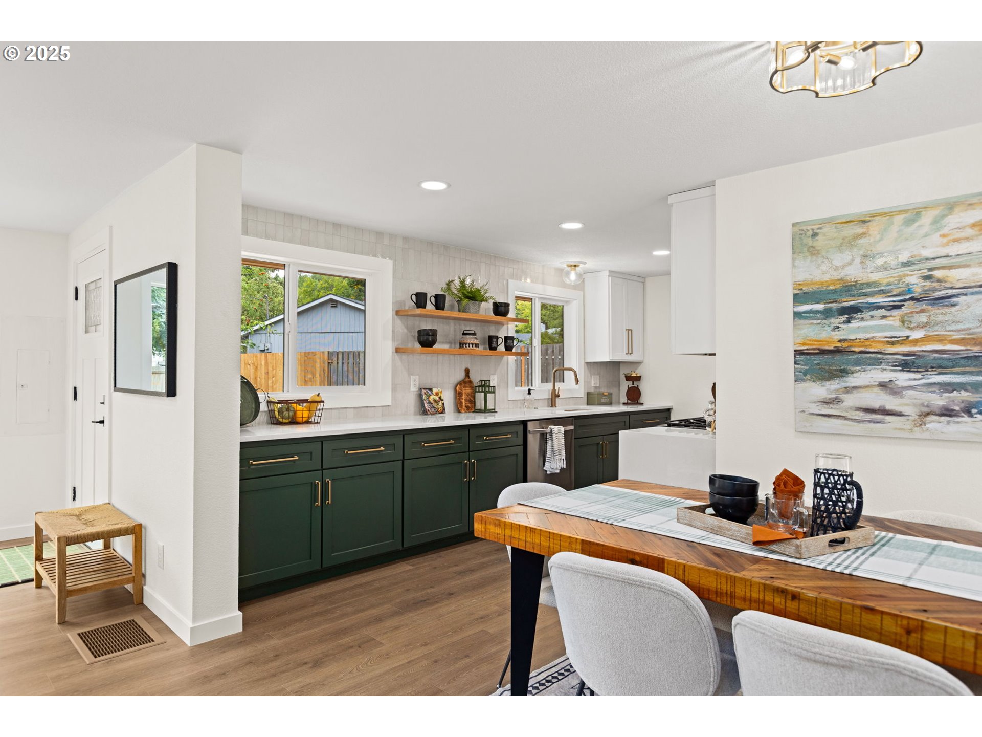 3825 Southwest Huber Street Portland, OR 97219 - Photo 11 of 48 Gallery Image 11