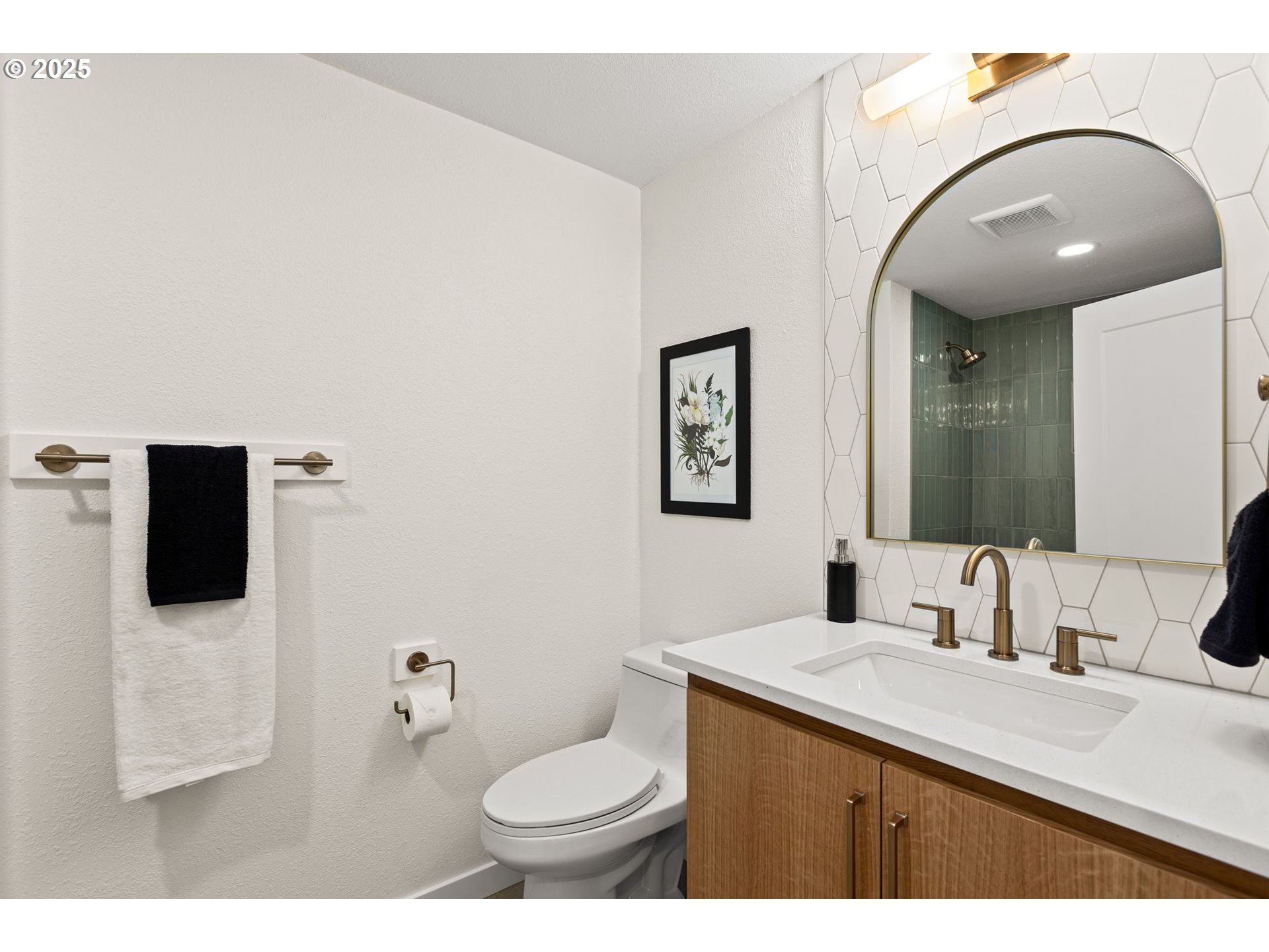 3825 Southwest Huber Street Portland, OR 97219 - Photo 26 of 48 Gallery Image 26