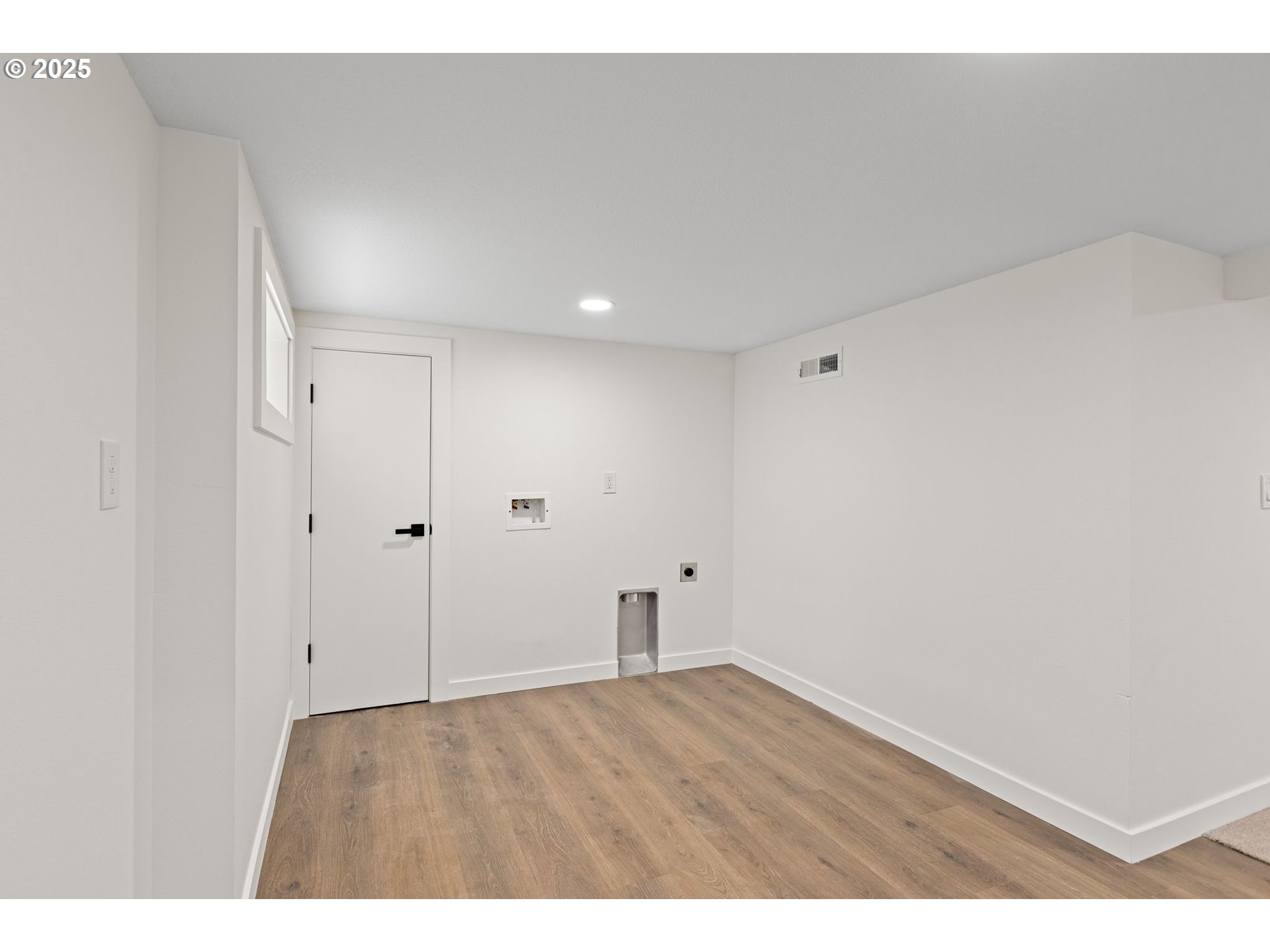 3825 Southwest Huber Street Portland, OR 97219 - Photo 31 of 48 Gallery Image 31