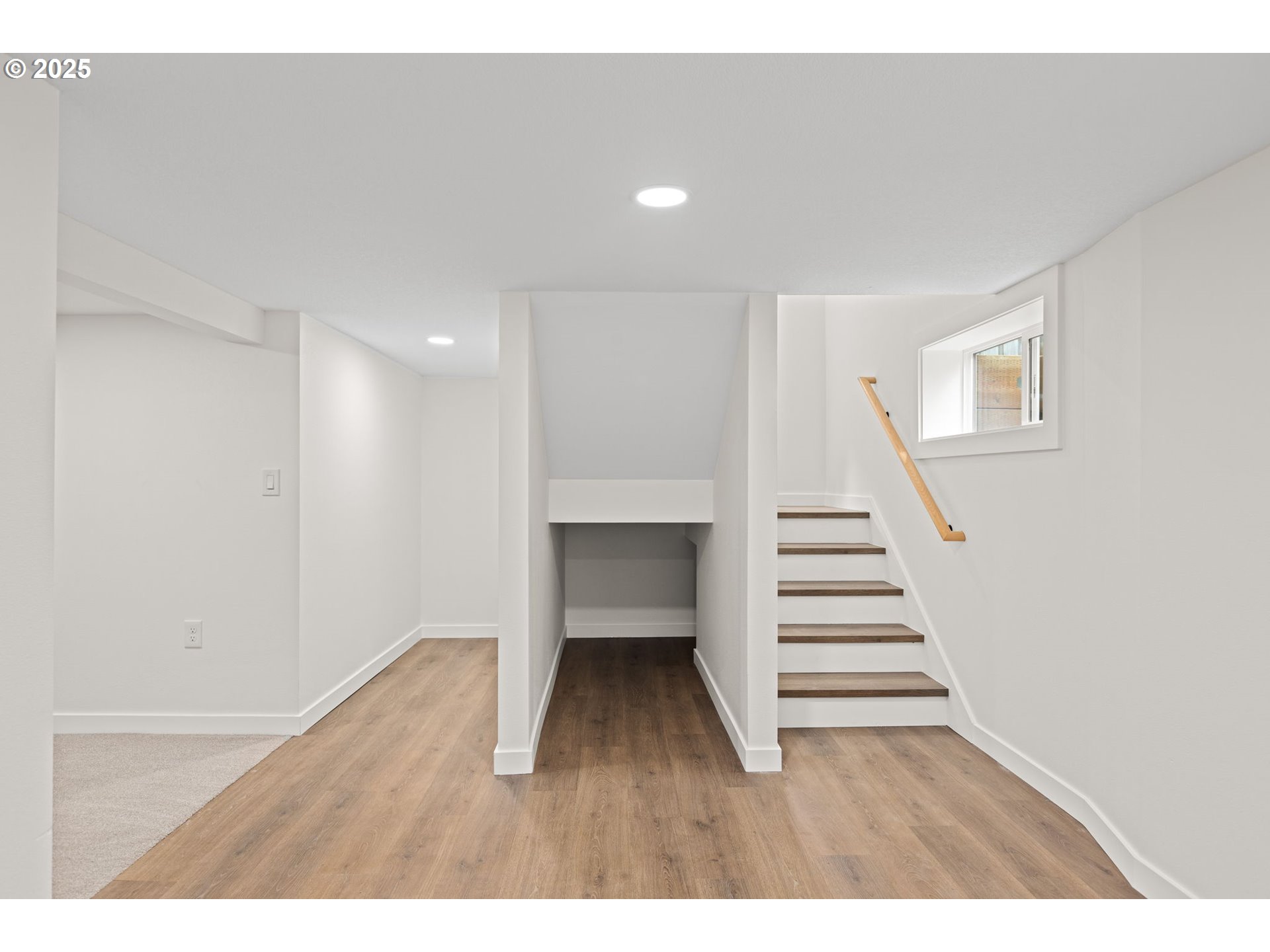 3825 Southwest Huber Street Portland, OR 97219 - Photo 32 of 48 Gallery Image 32