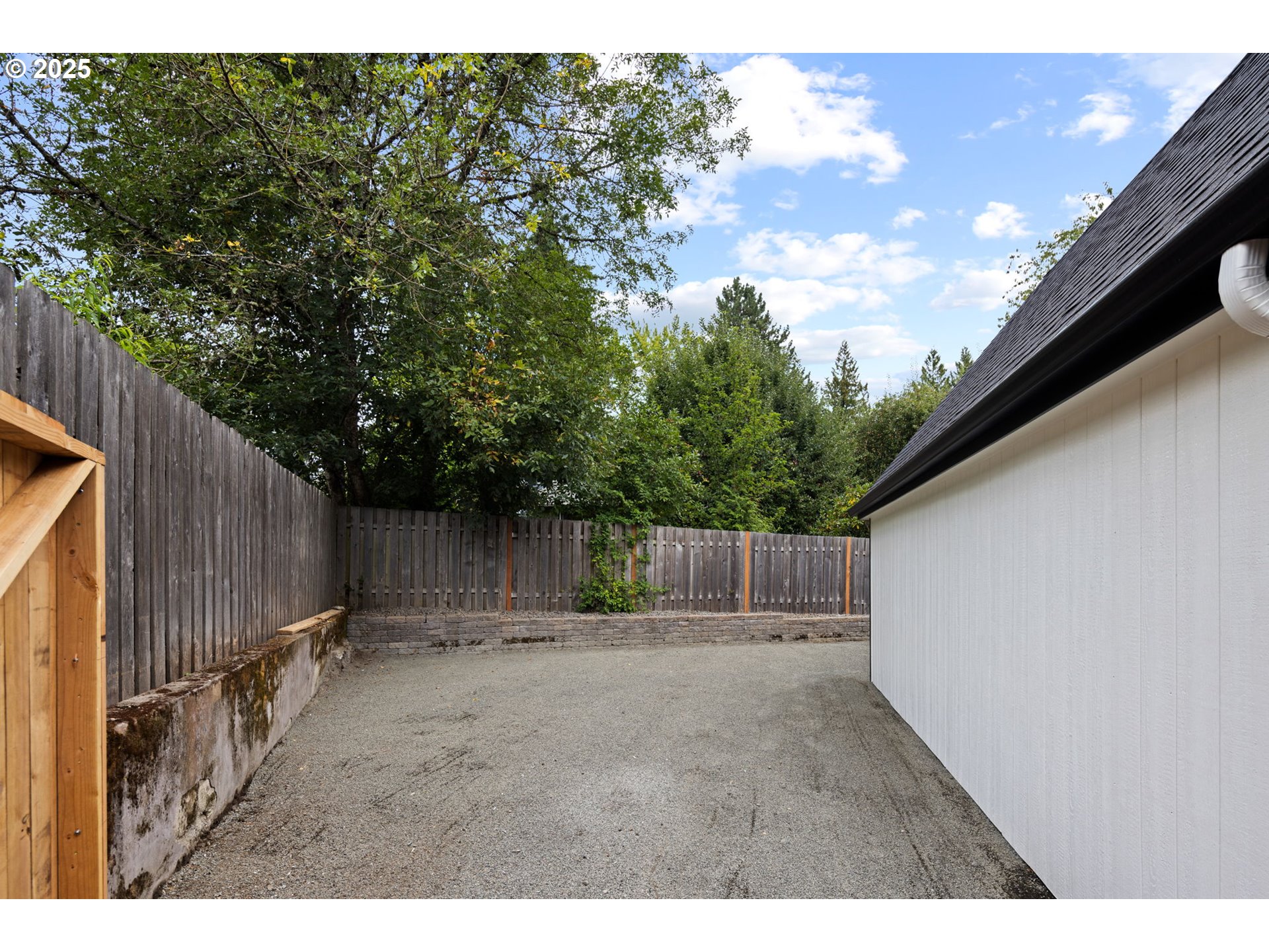 3825 Southwest Huber Street Portland, OR 97219 - Photo 41 of 48 Gallery Image 41