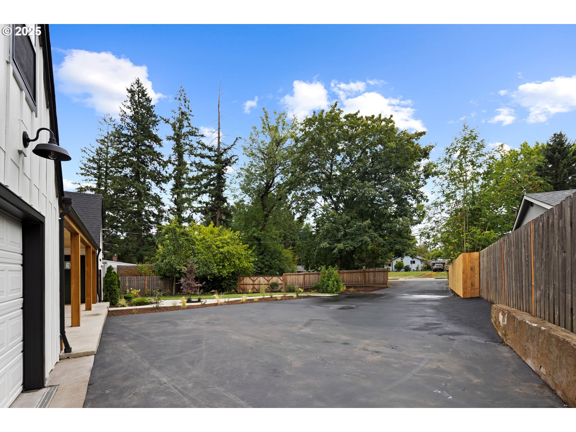 3825 Southwest Huber Street Portland, OR 97219 - Photo 42 of 48 Gallery Image 42