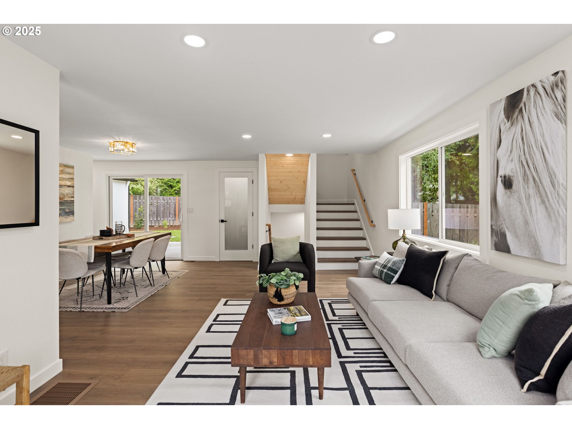 3825 Southwest Huber Street Portland, OR 97219 - Photo 7 of 48 Gallery Image 7
