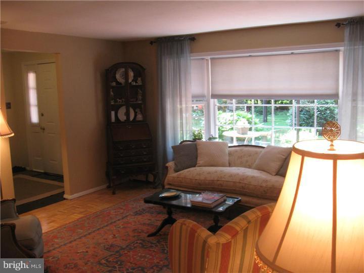 683 Limekiln Road Doylestown, PA 18901 - Photo 4 of 17 Living Room