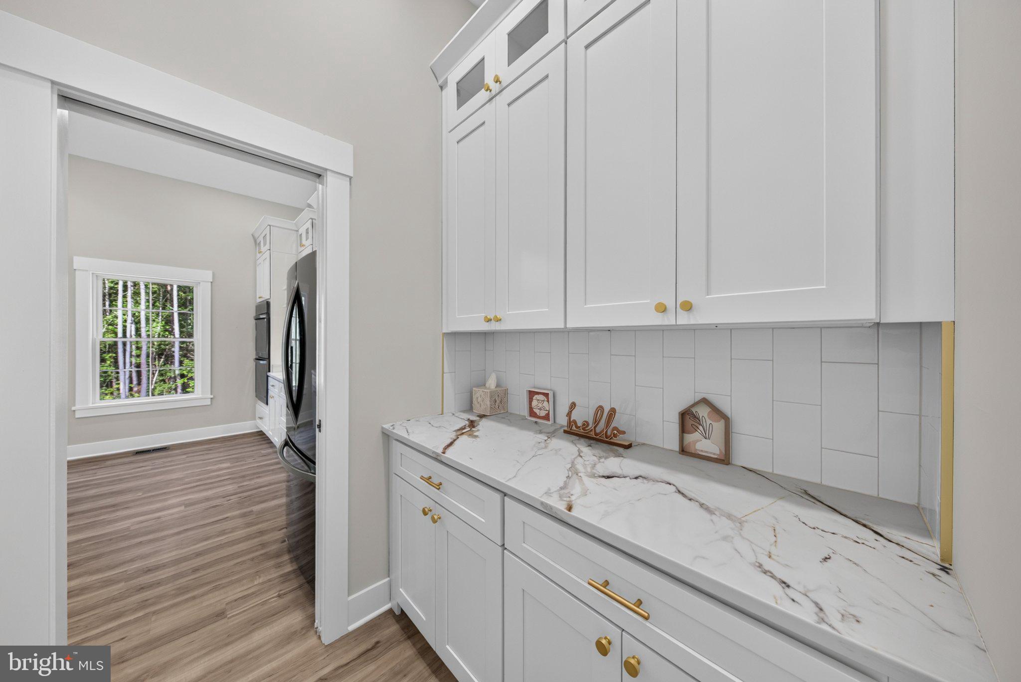 972 Days Bridge Road Mineral, VA 23117 - Photo 65 of 109 Elegant kitchen with marble accents.