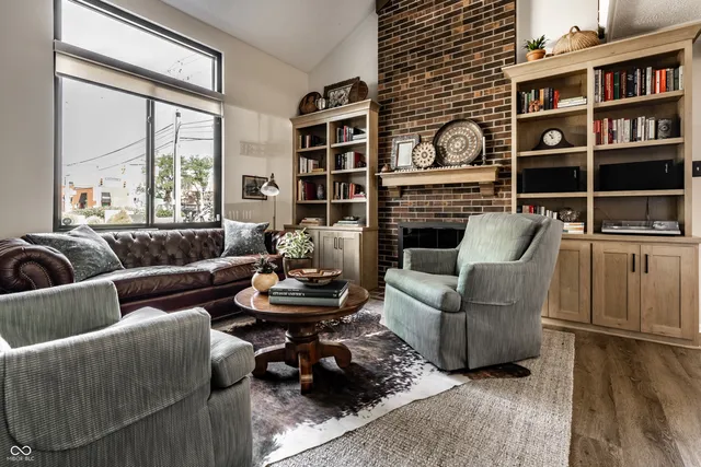 $365,000 | 315 East St Clair Street, Indianapolis, IN 46202