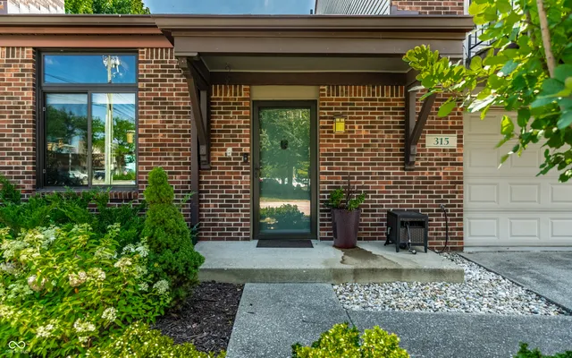 $365,000 | 315 East St Clair Street, Indianapolis, IN 46202