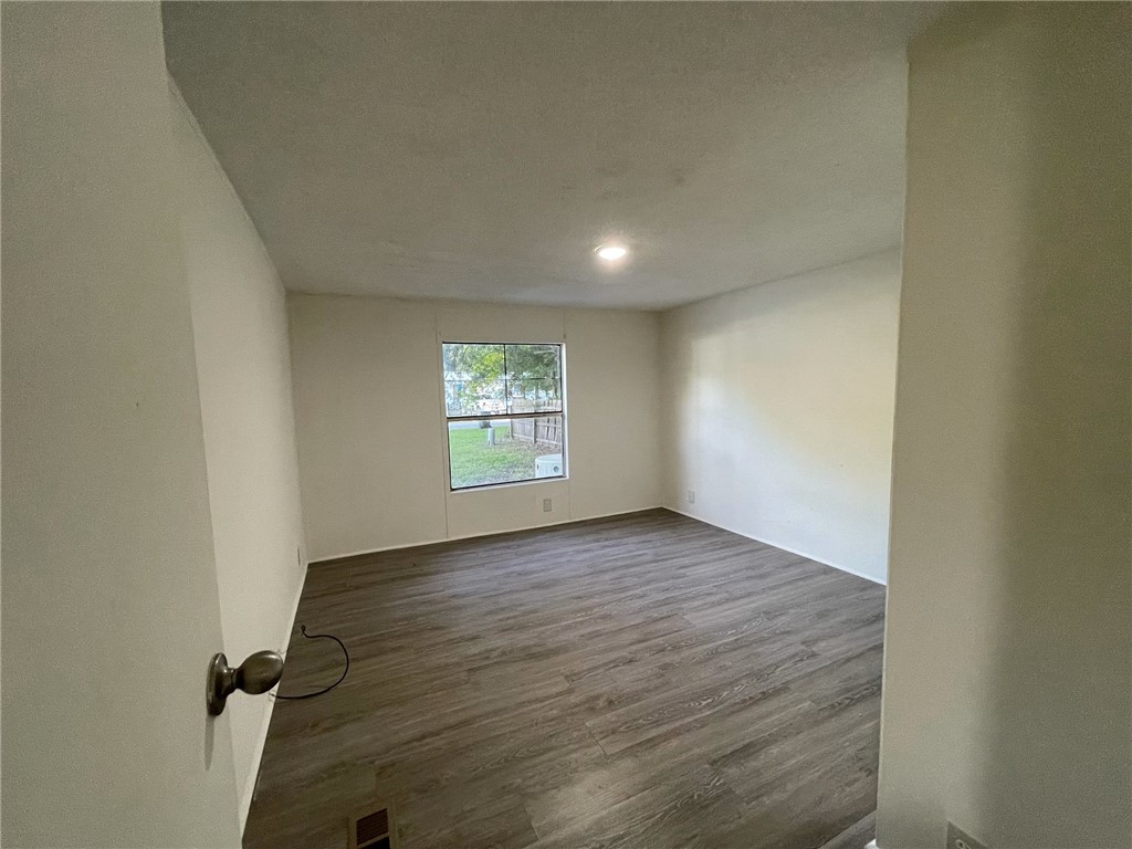 111 Plott Drive Brunswick, GA 31523 - Photo 3 of 10