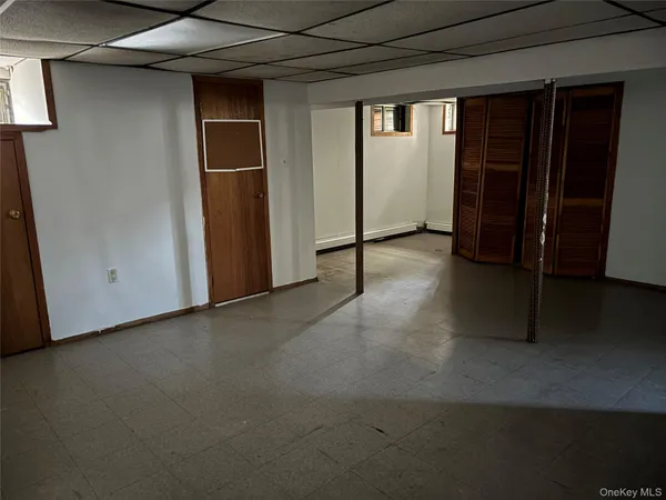 $8,500 | 31 Woodward Street, Roslyn Heights, NY 11577