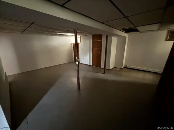 $8,500 | 31 Woodward Street, Roslyn Heights, NY 11577