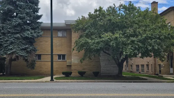 $1,150 | 3529 South Harlem Avenue, Unit 10, Berwyn, IL 60402