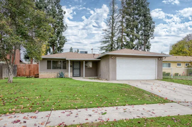 $330,000 | 3068 West Fairmont Avenue, Fresno, CA 93722