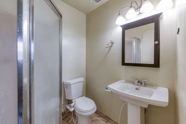 $330,000 | 3068 West Fairmont Avenue, Fresno, CA 93722