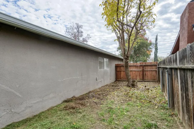 $330,000 | 3068 West Fairmont Avenue, Fresno, CA 93722