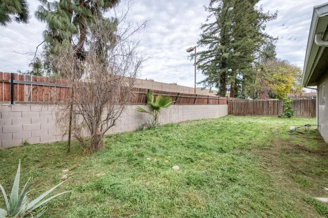 $330,000 | 3068 West Fairmont Avenue, Fresno, CA 93722