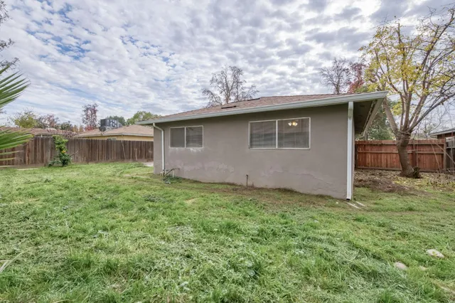 $330,000 | 3068 West Fairmont Avenue, Fresno, CA 93722