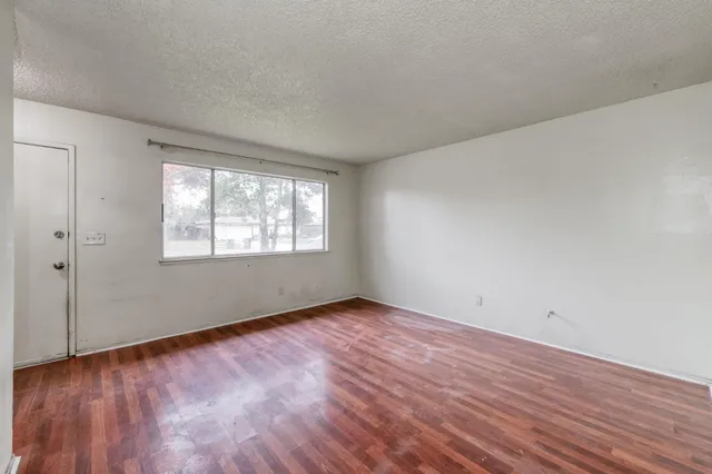 $330,000 | 3068 West Fairmont Avenue, Fresno, CA 93722