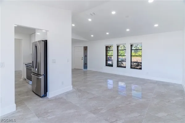 $2,200 | 720 Chavers Street, Lehigh Acres, FL 33974